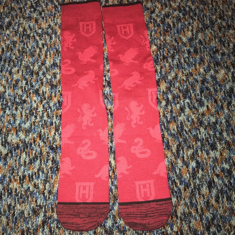 Unisex Hogwarts socks!